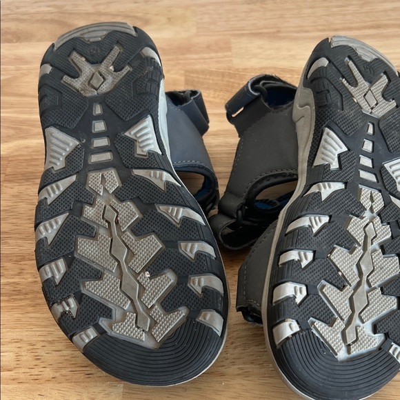 Eddie Bauer Kids Sandals in Gray and Blue - Picture 10 of 13